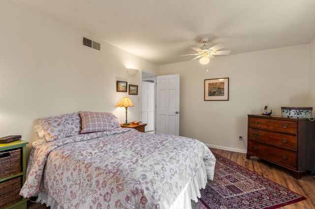 2945 Plaza Azul, Santa Fe, NM 87507