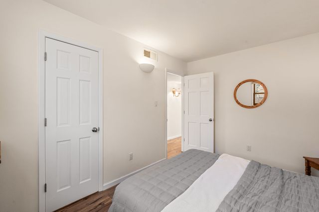 2945 Plaza Azul, Santa Fe, NM 87507