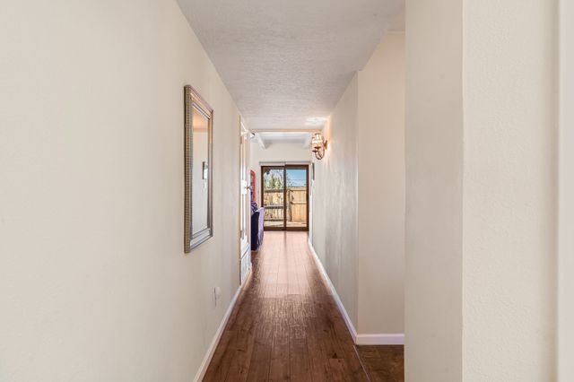 2945 Plaza Azul, Santa Fe, NM 87507