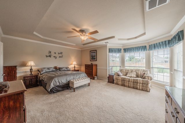 1424 Bassett Hound Drive, Fort Worth, TX 76052