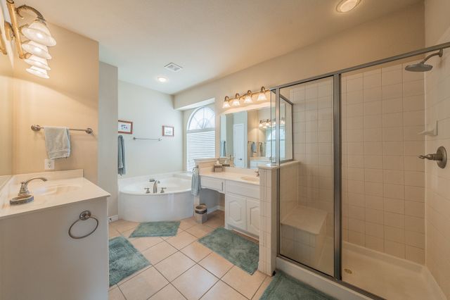 1424 Bassett Hound Drive, Fort Worth, TX 76052