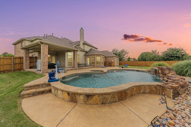 1424 Bassett Hound Drive, Fort Worth, TX 76052