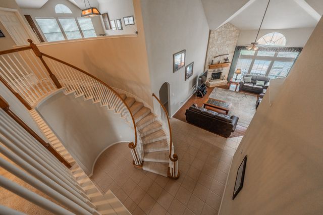 1424 Bassett Hound Drive, Fort Worth, TX 76052