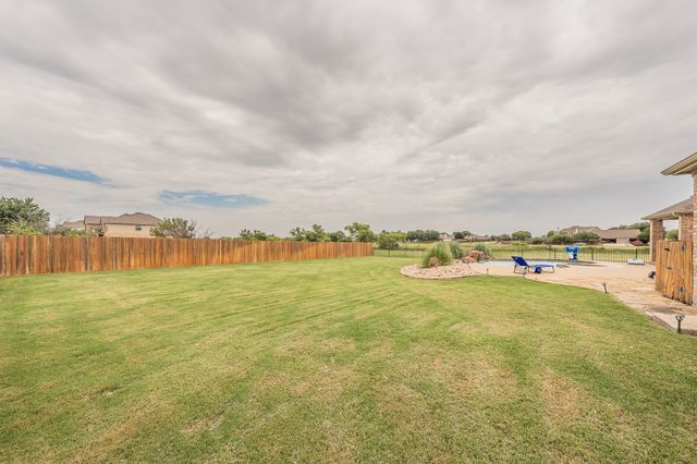 1424 Bassett Hound Drive, Fort Worth, TX 76052