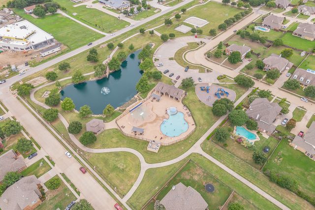 1424 Bassett Hound Drive, Fort Worth, TX 76052