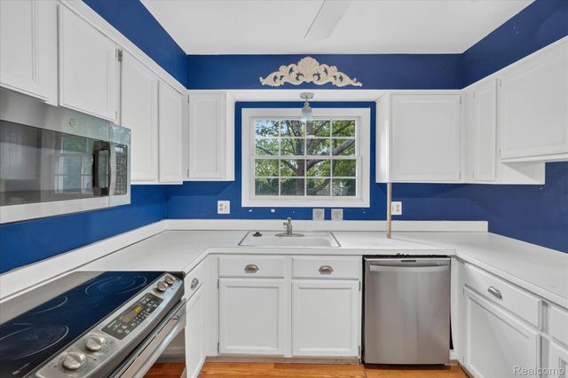 11219 Academy Court, Plymouth Charter Township, MI 48170