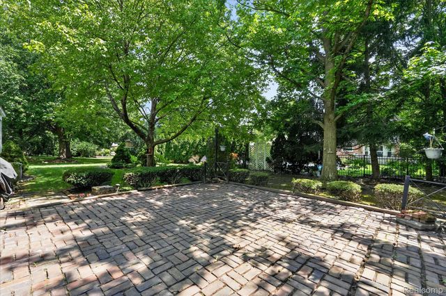 11219 Academy Court, Plymouth Charter Township, MI 48170