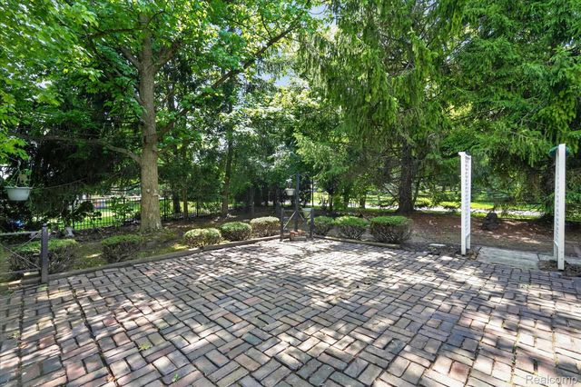11219 Academy Court, Plymouth Charter Township, MI 48170