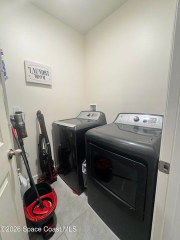 1214 Mineral Loop Drive NW, Palm Bay, FL 32907