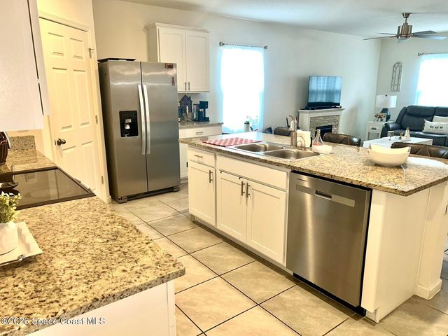 1214 Mineral Loop Drive NW, Palm Bay, FL 32907