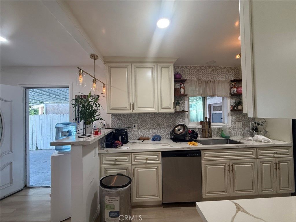 Image 21 of property listing at 1101 W 152nd, Compton, CA 90220