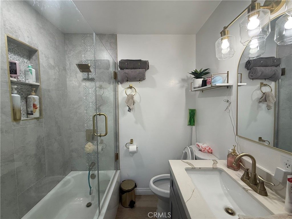 Image 34 of property listing at 1101 W 152nd, Compton, CA 90220