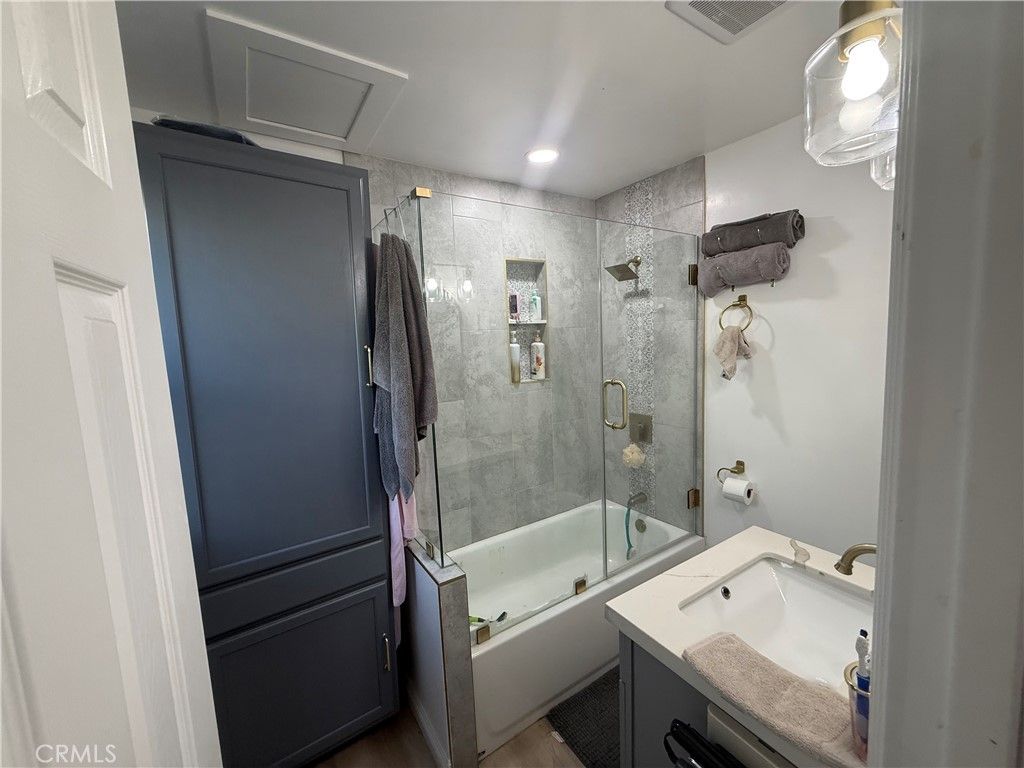 Image 37 of property listing at 1101 W 152nd, Compton, CA 90220