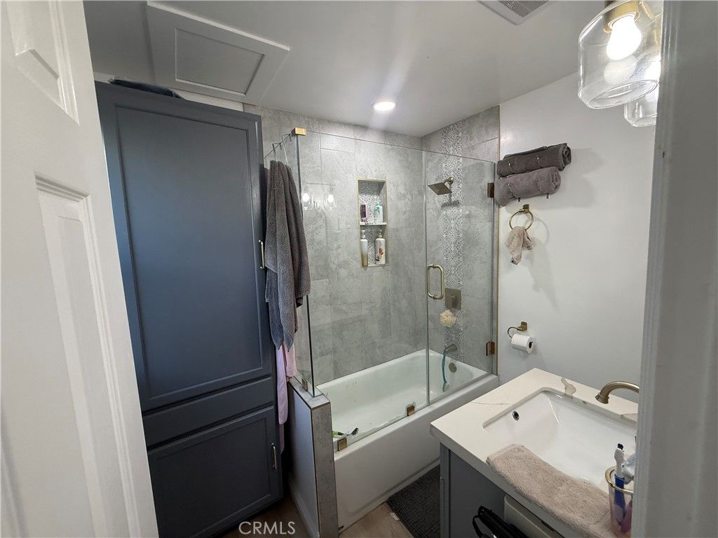 Image 38 of property listing at 1101 W 152nd, Compton, CA 90220