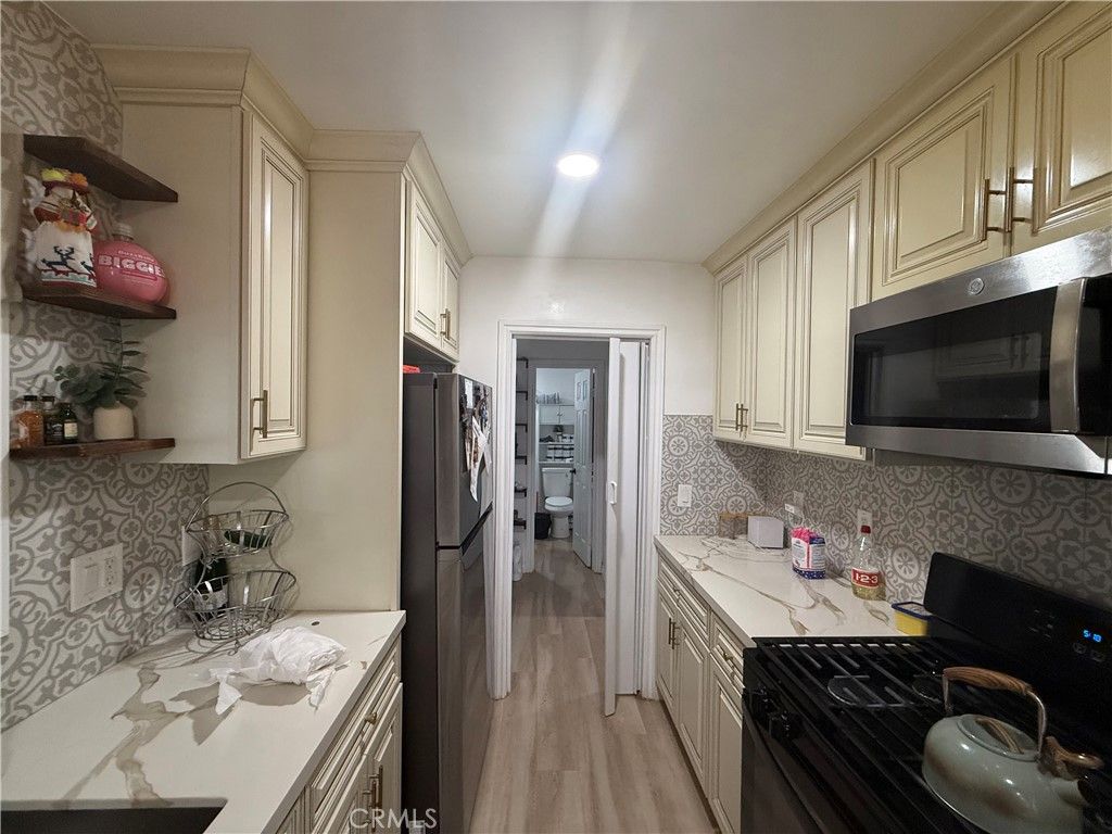 Image 41 of property listing at 1101 W 152nd, Compton, CA 90220