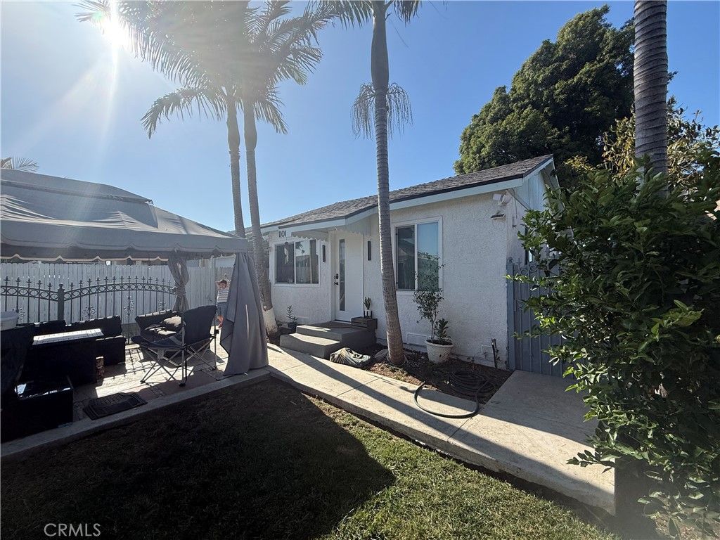 Image 9 of property listing at 1101 W 152nd, Compton, CA 90220