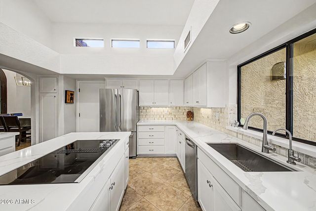 9795 E MISSION Lane, Scottsdale, AZ 85258