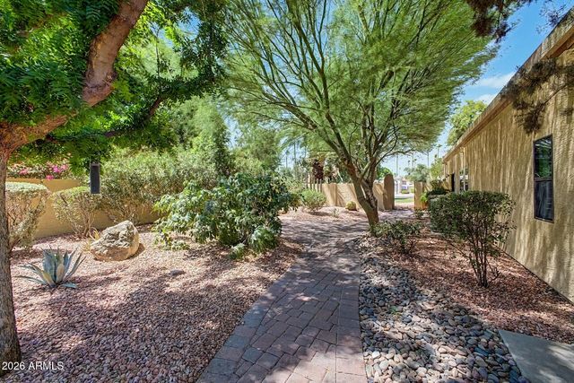 9795 E MISSION Lane, Scottsdale, AZ 85258