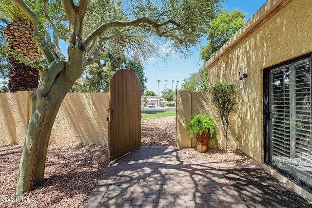 9795 E MISSION Lane, Scottsdale, AZ 85258