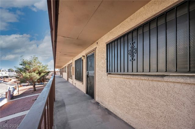605 South Royal Crest Circle 9, Las Vegas, NV 89169