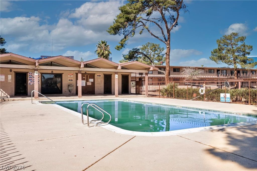 605 South Royal Crest Circle 9, Las Vegas, NV 89169