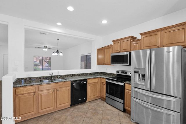 42825 W KRISTAL Lane, Maricopa, AZ 85138