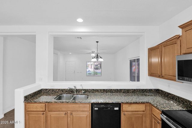 42825 W KRISTAL Lane, Maricopa, AZ 85138