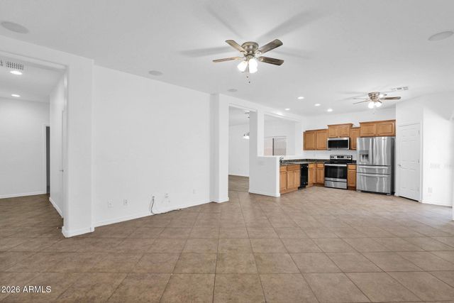 42825 W KRISTAL Lane, Maricopa, AZ 85138