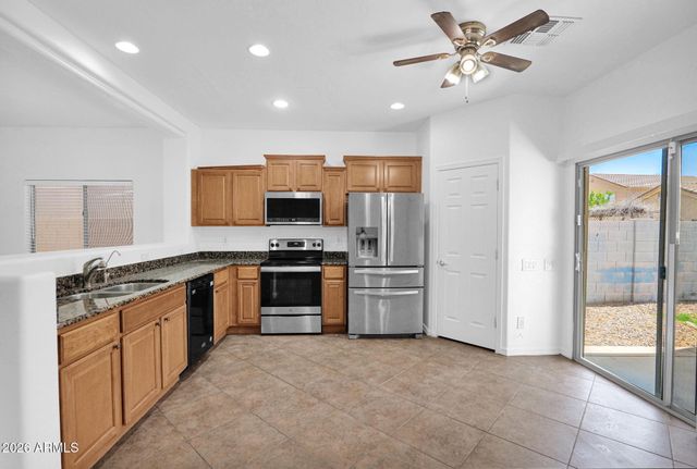 42825 W KRISTAL Lane, Maricopa, AZ 85138