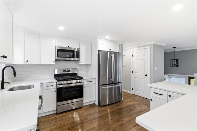 66 Frederickson Dr, Randolph, MA 02368