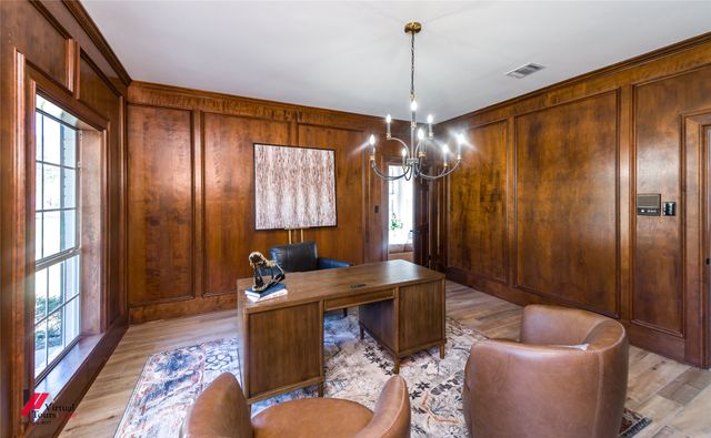 9802 Neesonwood Drive, Shreveport, LA 71106