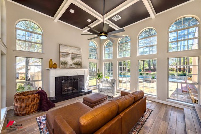 9802 Neesonwood Drive, Shreveport, LA 71106