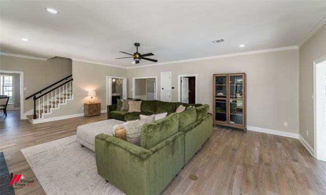 9802 Neesonwood Drive, Shreveport, LA 71106