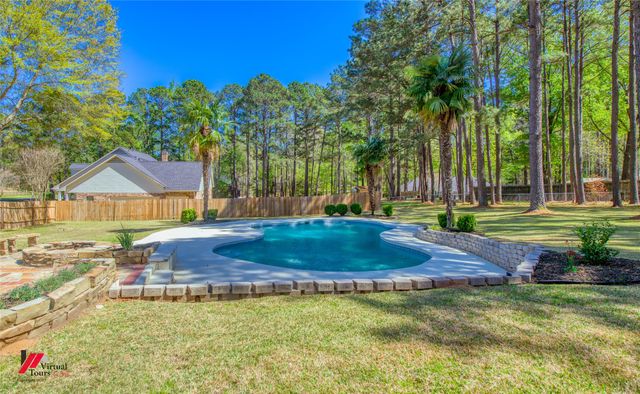 9802 Neesonwood Drive, Shreveport, LA 71106