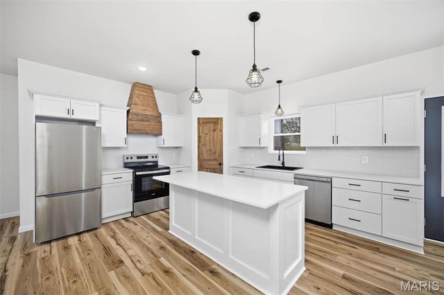 1517 N State Street, Litchfield, IL 62056