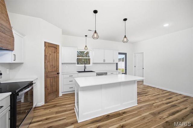 1517 N State Street, Litchfield, IL 62056