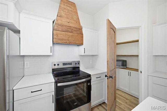 1517 N State Street, Litchfield, IL 62056