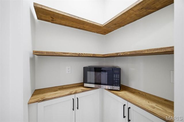 1517 N State Street, Litchfield, IL 62056