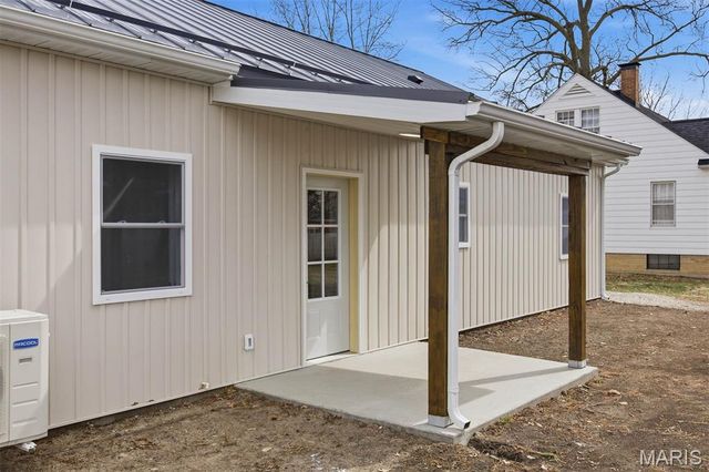 1517 N State Street, Litchfield, IL 62056