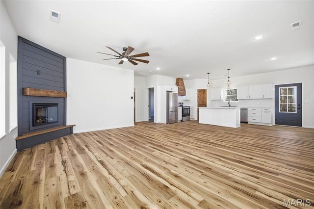 1517 N State Street, Litchfield, IL 62056