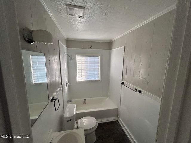 450 Derrick Street, Jackson, MS 39203