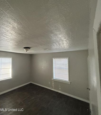 450 Derrick Street, Jackson, MS 39203