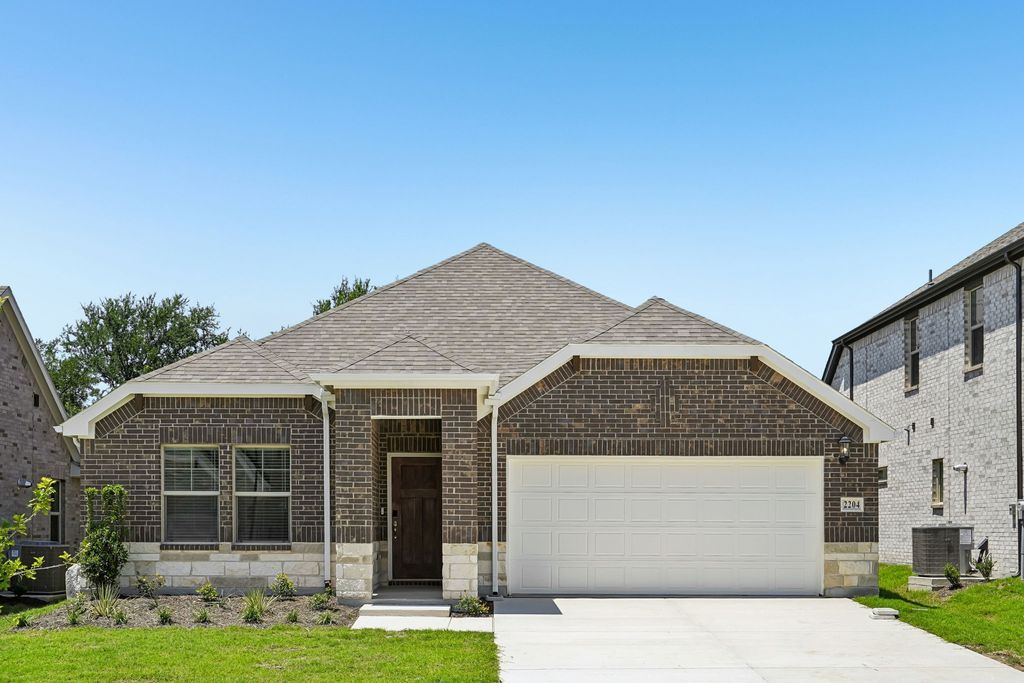 2204 Nicole Drive, Denton, TX 76208