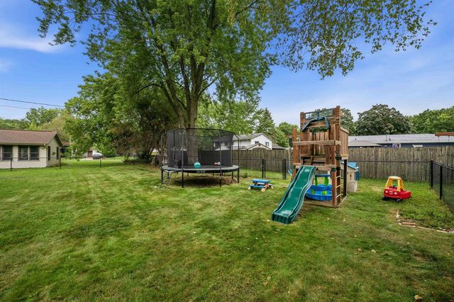 409 Hyland Drive, Stoughton, WI 53589