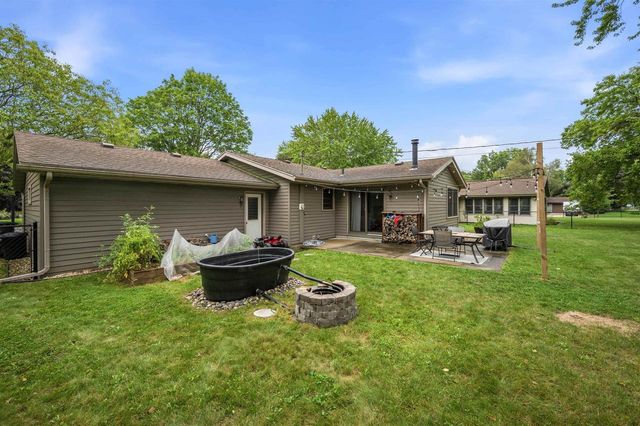 409 Hyland Drive, Stoughton, WI 53589