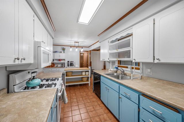409 Hyland Drive, Stoughton, WI 53589