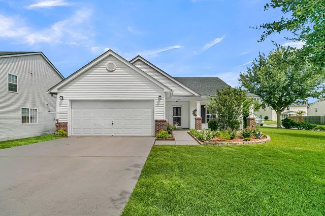 558 Holiday Drive, Summerville, SC 29483