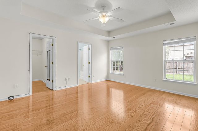 558 Holiday Drive, Summerville, SC 29483