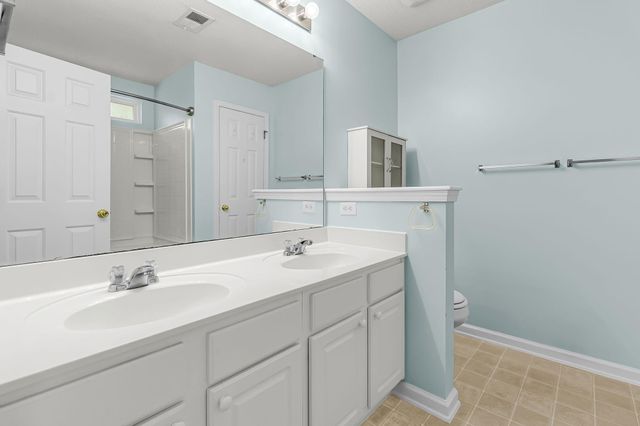 558 Holiday Drive, Summerville, SC 29483