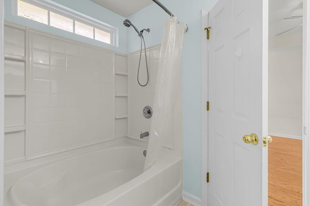 558 Holiday Drive, Summerville, SC 29483